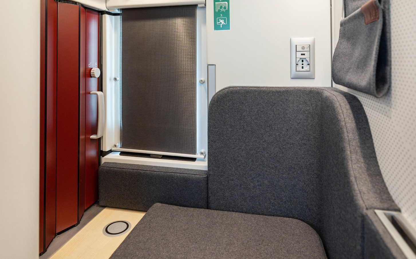 Одноместные капсулы и душ в купе: по Европе скоро начнут ездить новые поезда (фото)